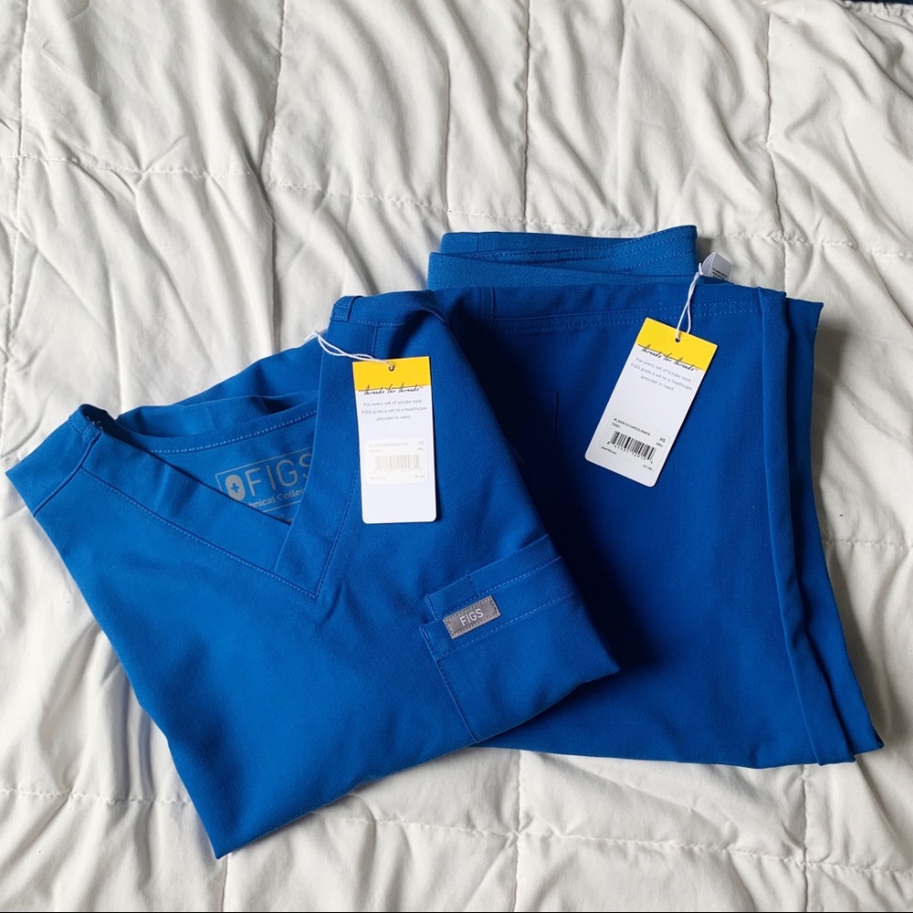 Mens figs scrub set